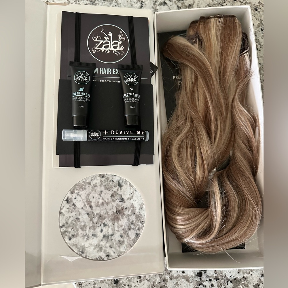 Zala 20 inch clip in extensions